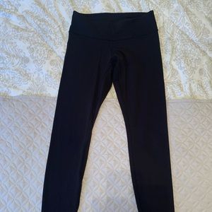 Black Lululemon Wunder Under Leggings